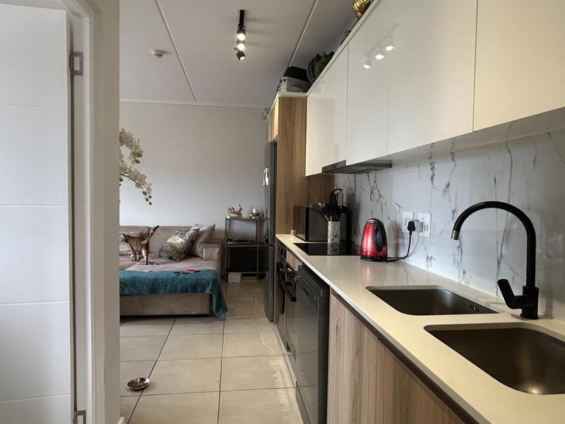 1 Bedroom Property for Sale in Sandown Western Cape